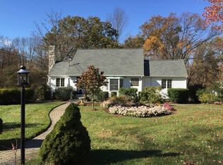 69 Hunters Ln, Sparta, NJ 07871