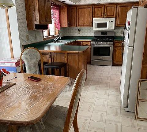 5th image of 3134 Desert Star Ln