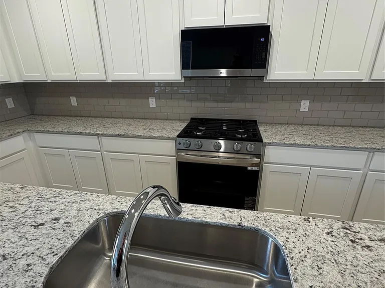 2978 Park Hill Ln — Photo 8