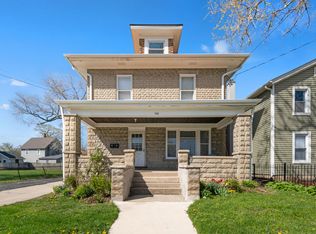 544 E New York St, Aurora, IL 60505