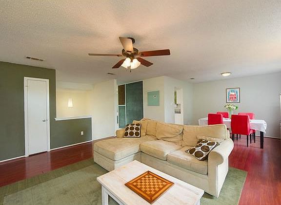 3rd image of 7336 Gaines Mill Ln