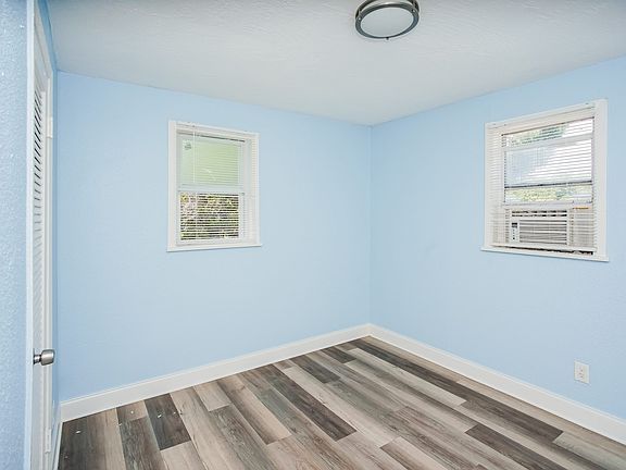 4th image of 2601 18th Ave S