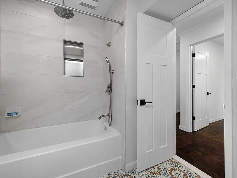 1764 Linwood Cir — Photo 5
