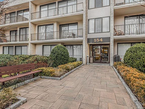 2nd image of 154 Overlook Ave APT 2D