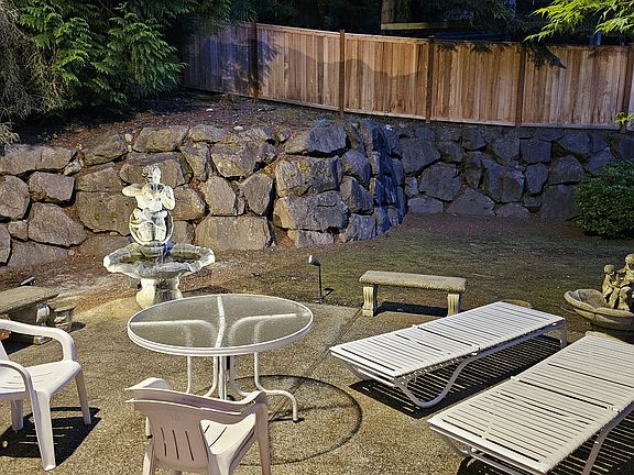 5th image of 5206 Isola Pl NW