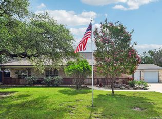 711 Heinen Rd, Bandera, TX 78003