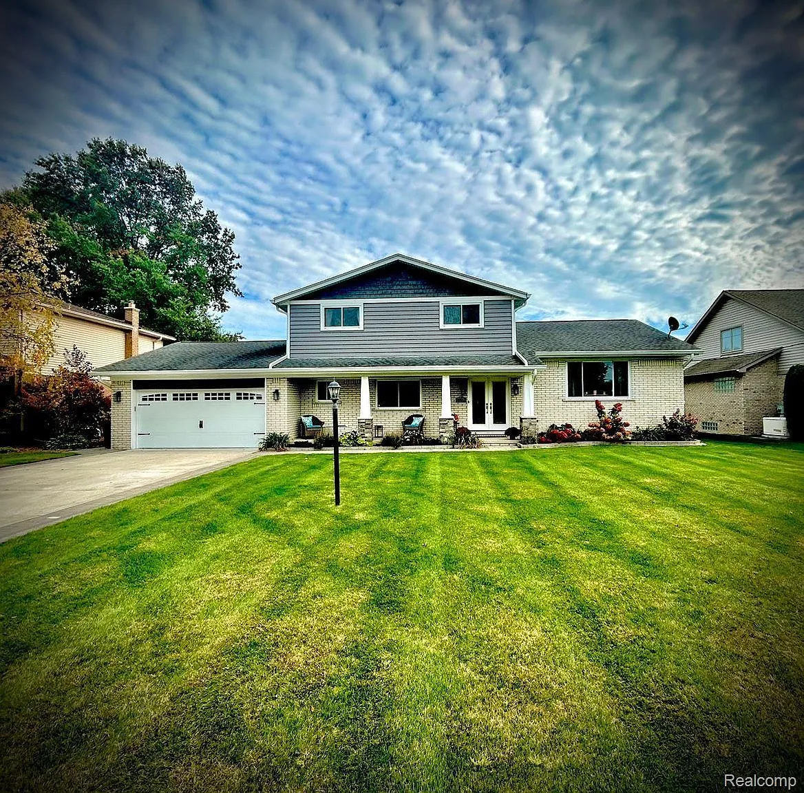 49642 Regatta Dr photo 1