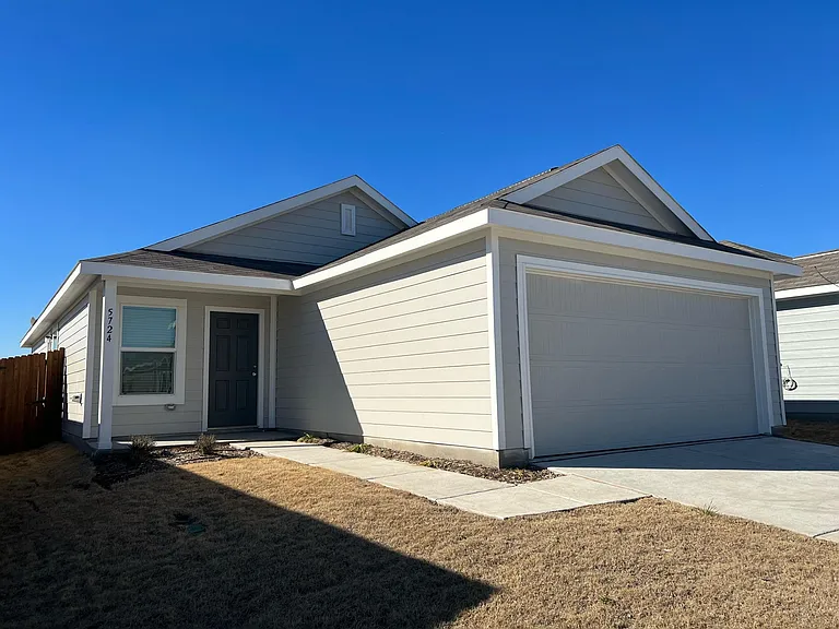 5724 Rockrose Ln — Photo 4