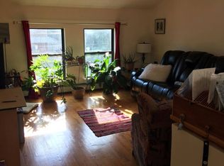 90 Graywood Rd, Port Washington, NY 11050