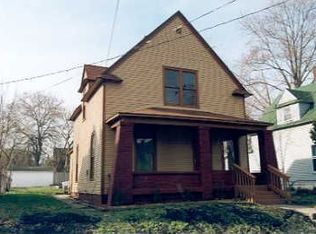 936 Oakdale St SE, Grand Rapids, MI 49507