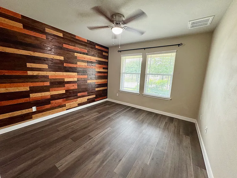 120 Chickadee Cv — Photo 16