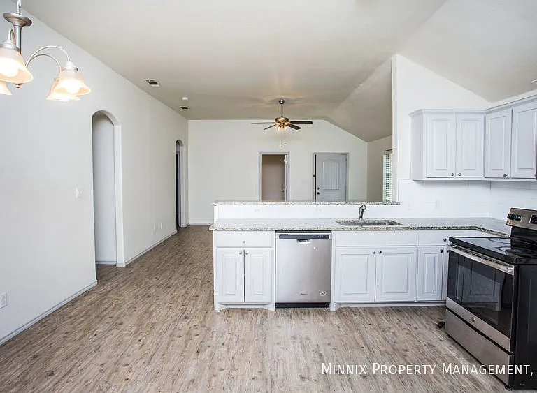 1118 Preston Trl — Photo 21