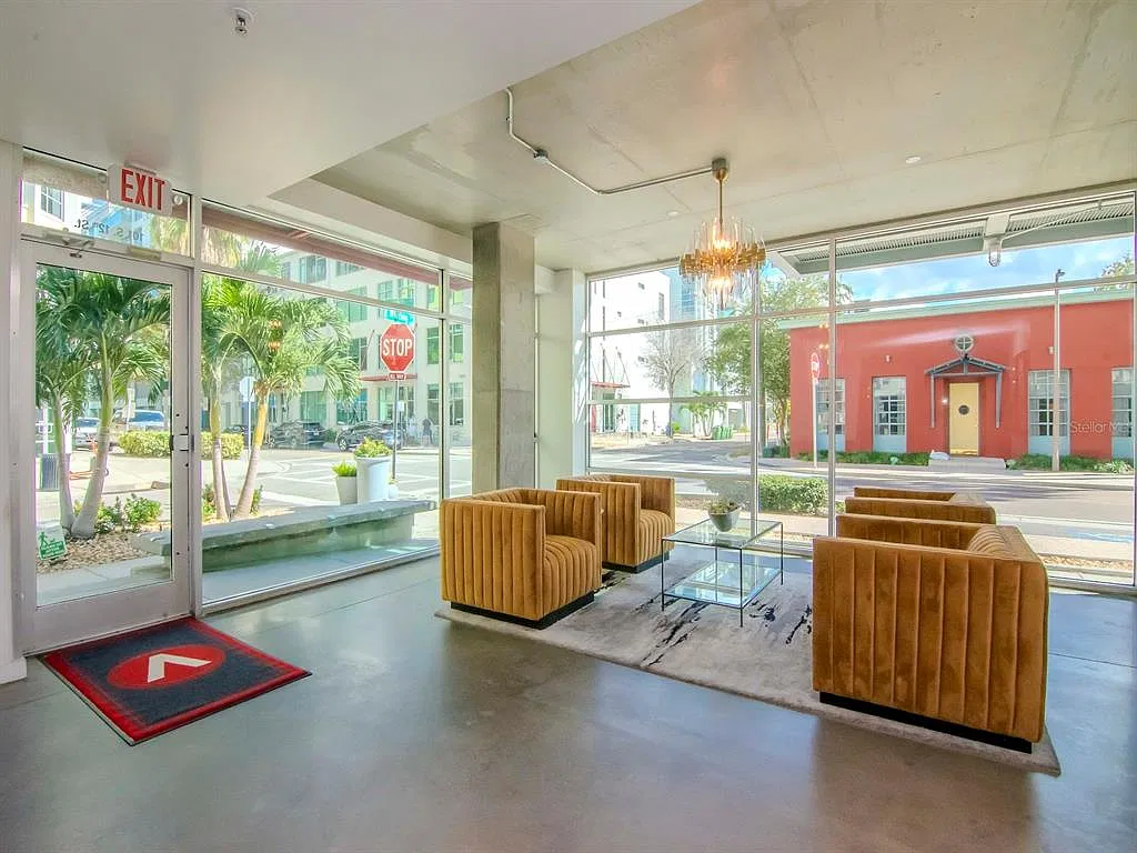 1 bed, 1.0 bath, 899 sqft, $3,300 — Photo 4