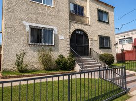 2225 Michigan Ave