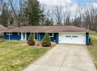 8402 Metropolitan Blvd, Olmsted Falls, OH 44138