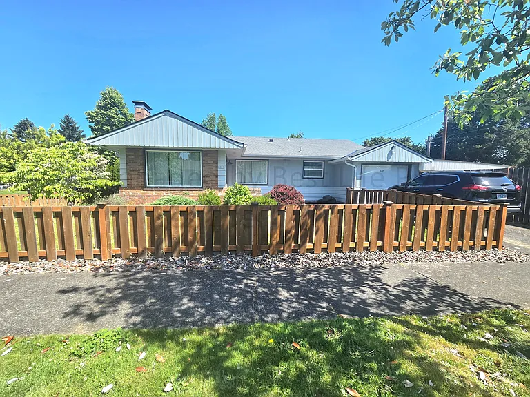 5317 NE Emerson St #B — Photo 1