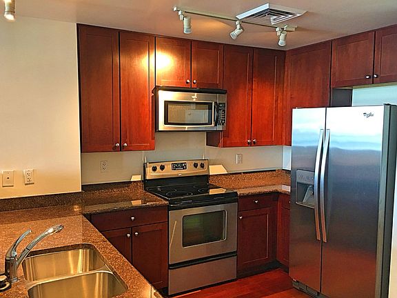 CONTEMPORARY KITCHEN