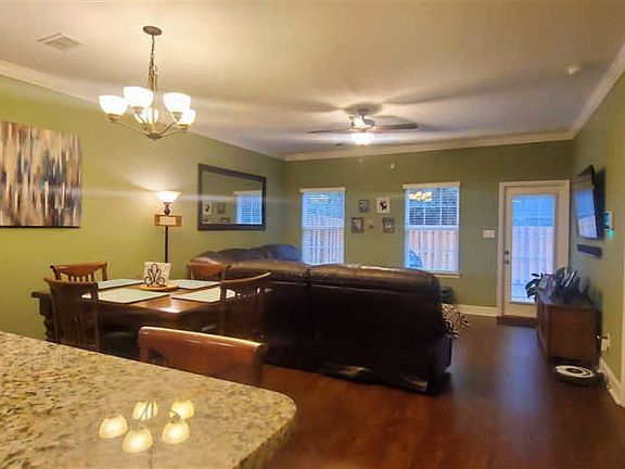5th image of 635 Brooke Hampton Dr