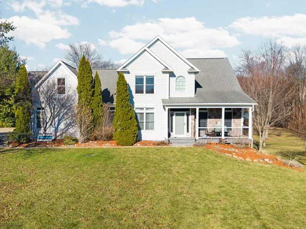 9109 Pine Hill Ct, Saline, MI 48176