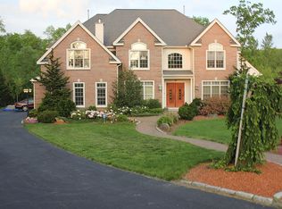 19 Settlers Rd, Shrewsbury, MA 01545