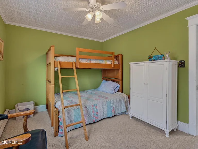 211 Lareine Ave — Photo 22
