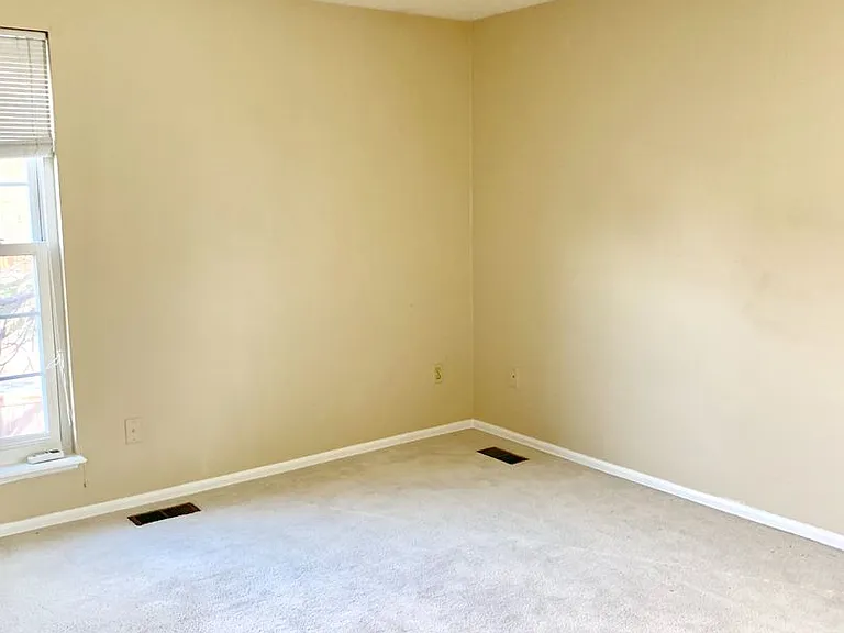 543 W Sycamore Cir — Photo 15