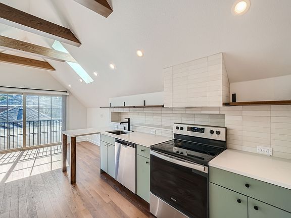4th image of 1312 S Grant St #1/2