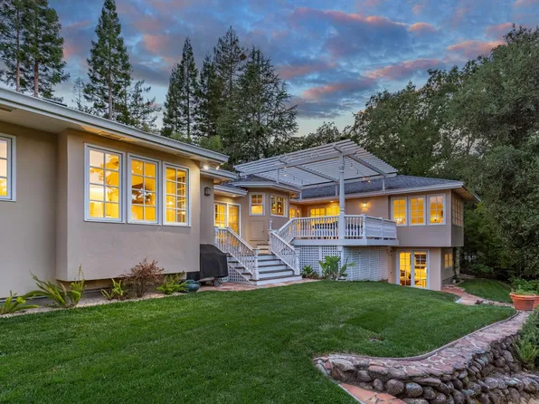 103 Toyon Ct, Woodside, CA 94062