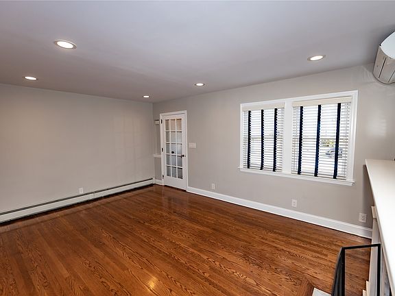 4th image of 100 Cambridge Ave