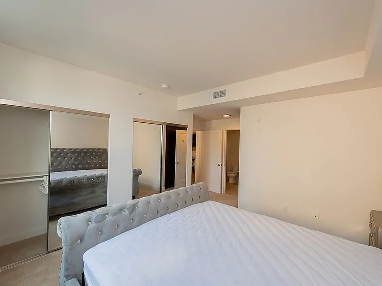 436 S Virgil Ave #308 — Photo 13