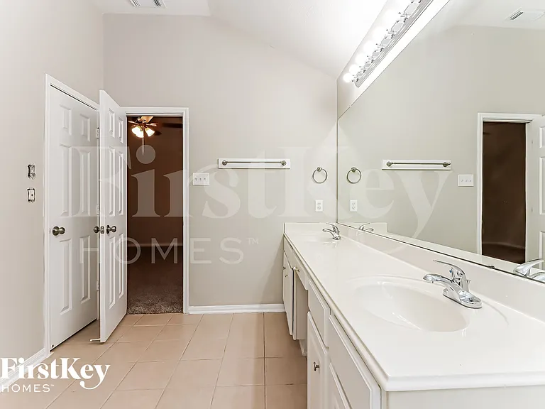 11026 Seminole Spring Ln — Photo 12