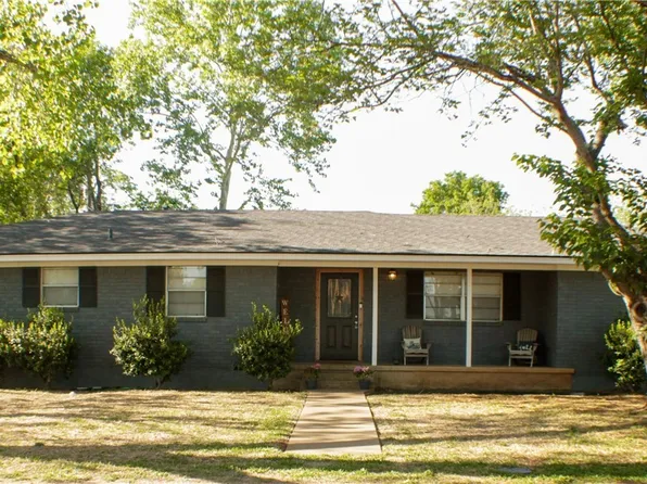 305 W Avenue F, Valley Mills, TX 76689
