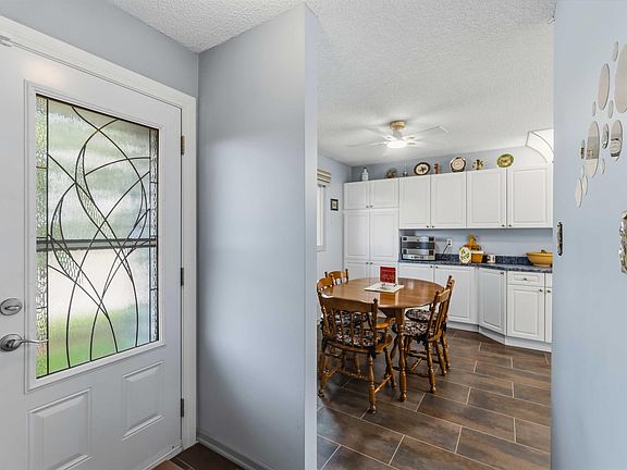 4th image of 4419 47th St