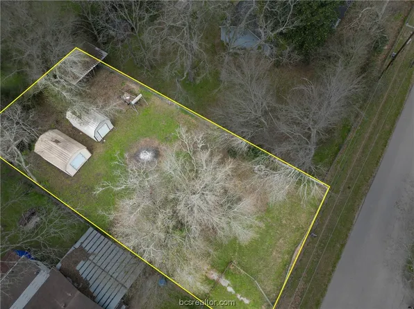 107 Penick Rd, Waller, TX 77484