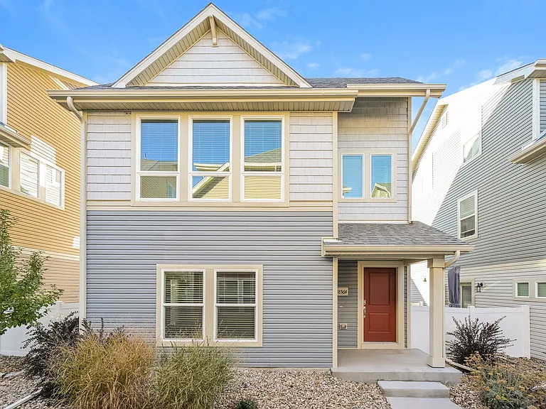18564 E 47th Pl — Photo 1