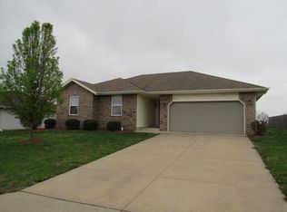 3252 E Jamestown St, Republic, MO 65738