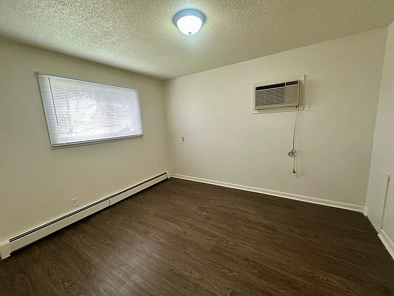 1465 Meadowview Dr #2 — Photo 6