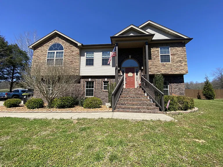 2638 Seven Mile Ferry Rd — Photo 1