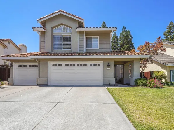 243 Lone Oak Drive, Vacaville, CA 95688