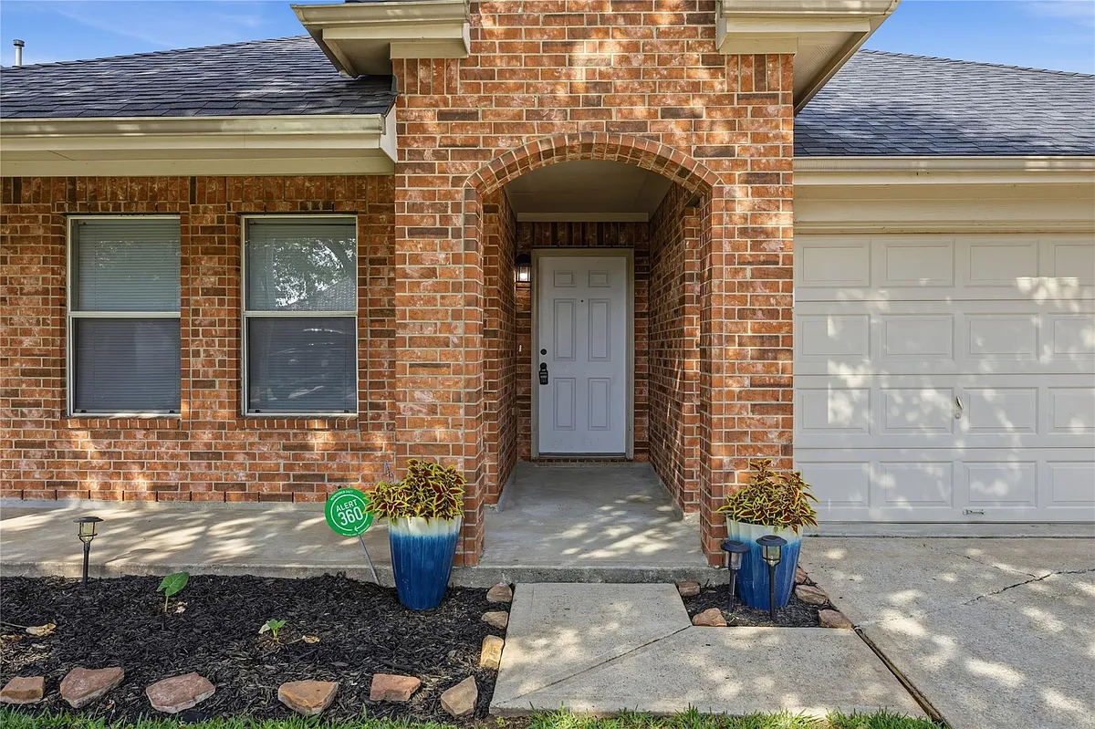 Building Photo - 2734 Trinity Glen Ln