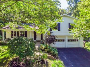 1514 High Knolls Dr, Pittsburgh, PA