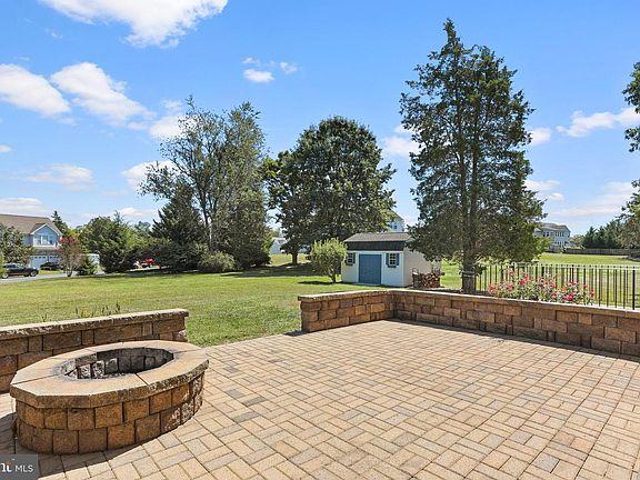 4th image of 197 Triumphant Way