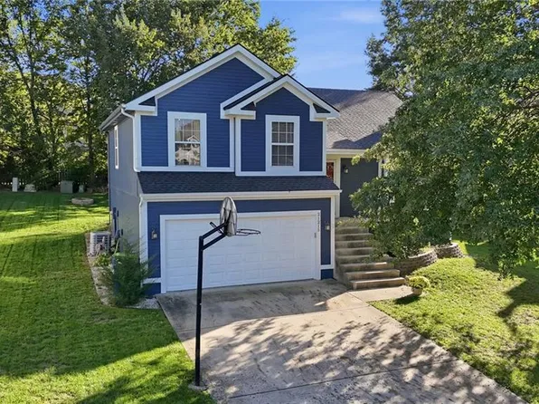 21215 W 52nd St, Shawnee, KS 66218