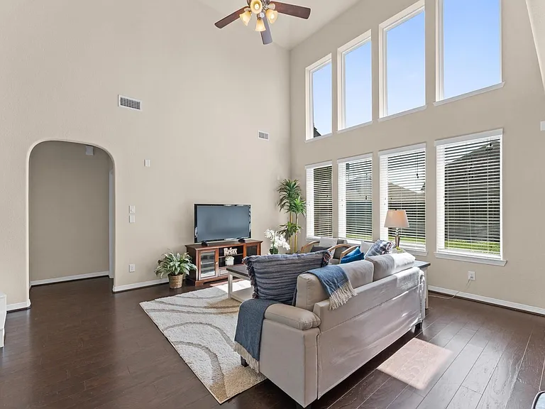 955 Smokethorn Trl — Photo 10
