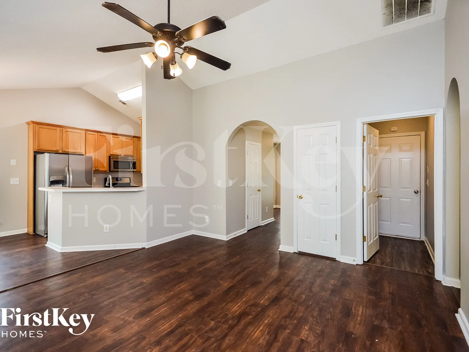 3 bed, 2.5 bath, 2262 sqft, $2,185 — Photo 4