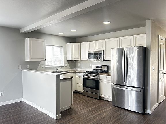 4th image of 855 NE Larch Ave #855