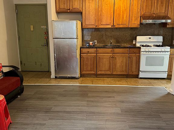 5th image of 13237 Pople Avenue #1A