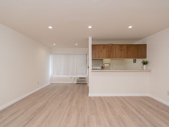 4th image of 1007 E Lomita Ave APT 213