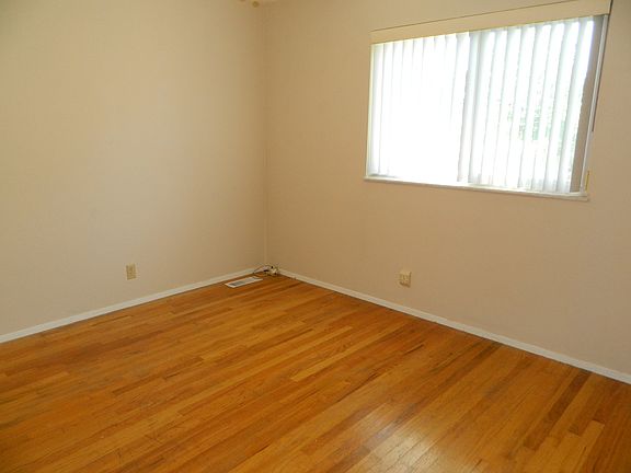 5th image of 3313 Berview Ln