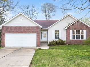 404 Bon Aqua Dr, La Vergne, TN 37086